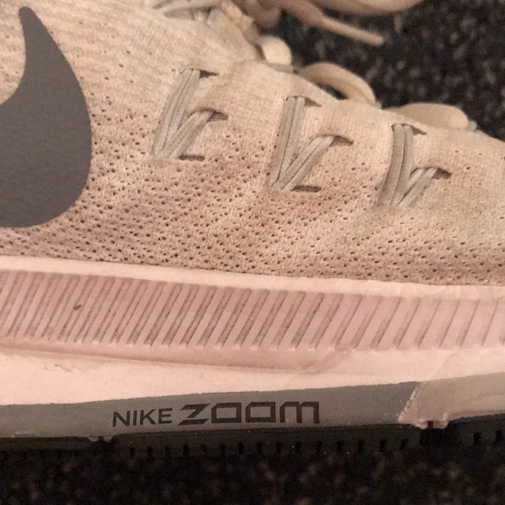 Nike running sneakers Size 8.5 - Picture 11 of 12